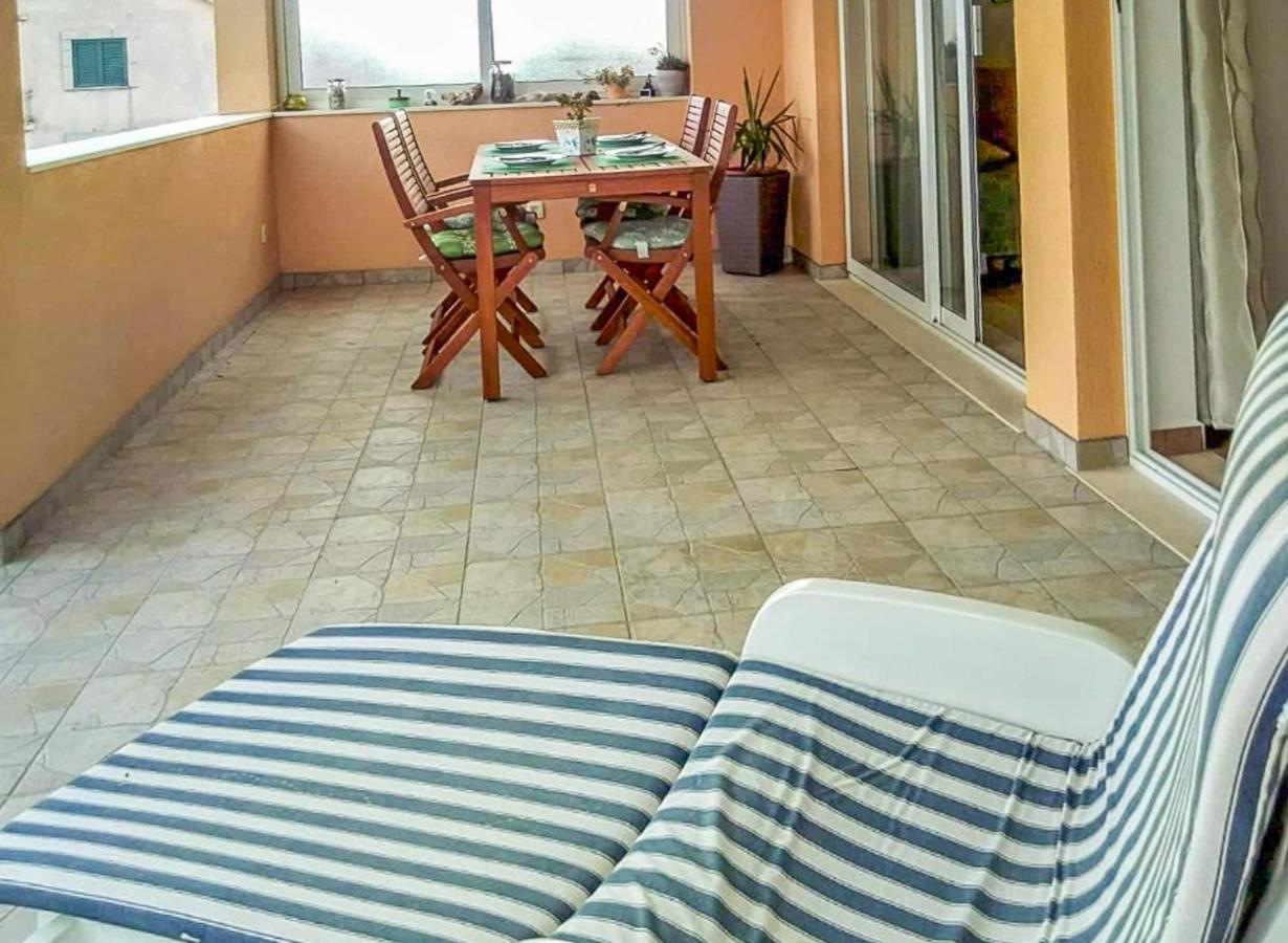 Apartments Leon Orebić Esterno foto